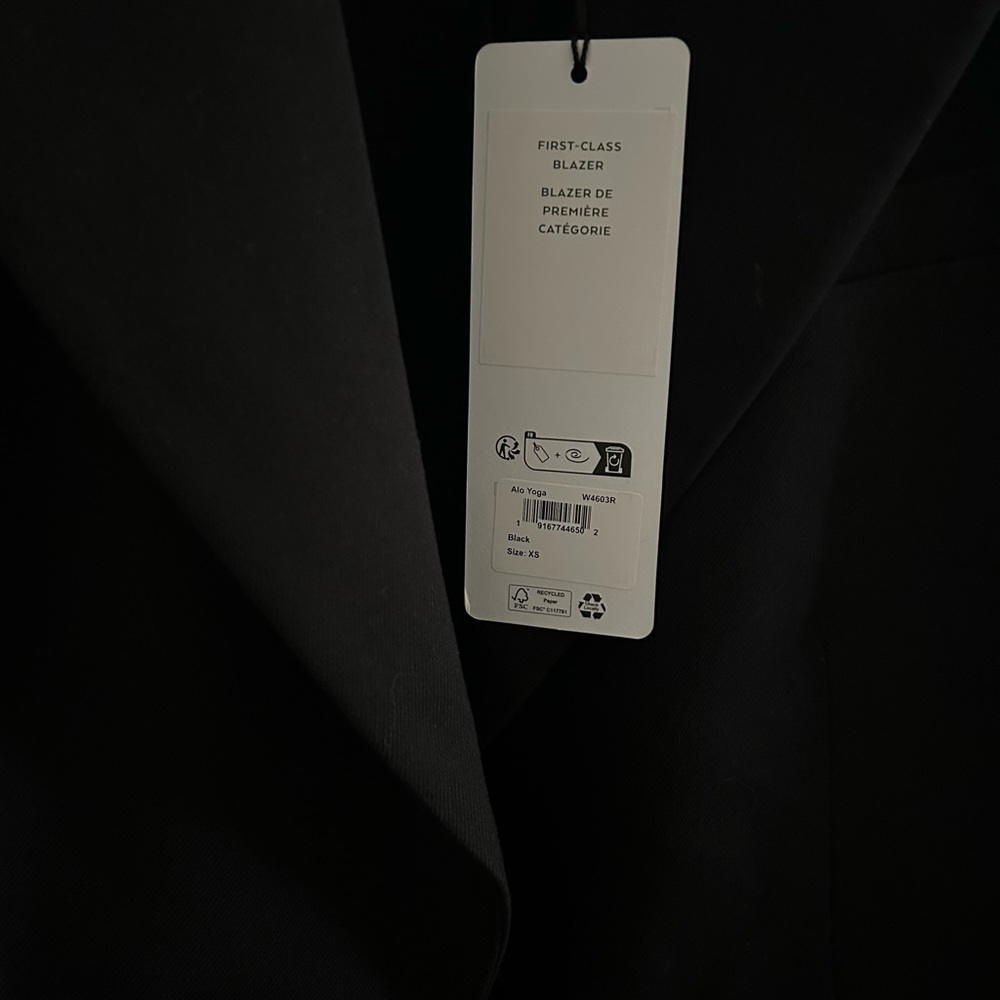 ALO Yoga Black Blazer Jacket - Picture 5 of 6